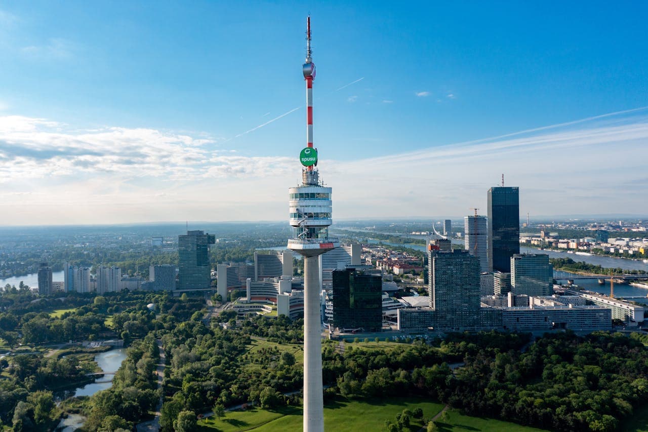 Danube Tower - تصویر 5