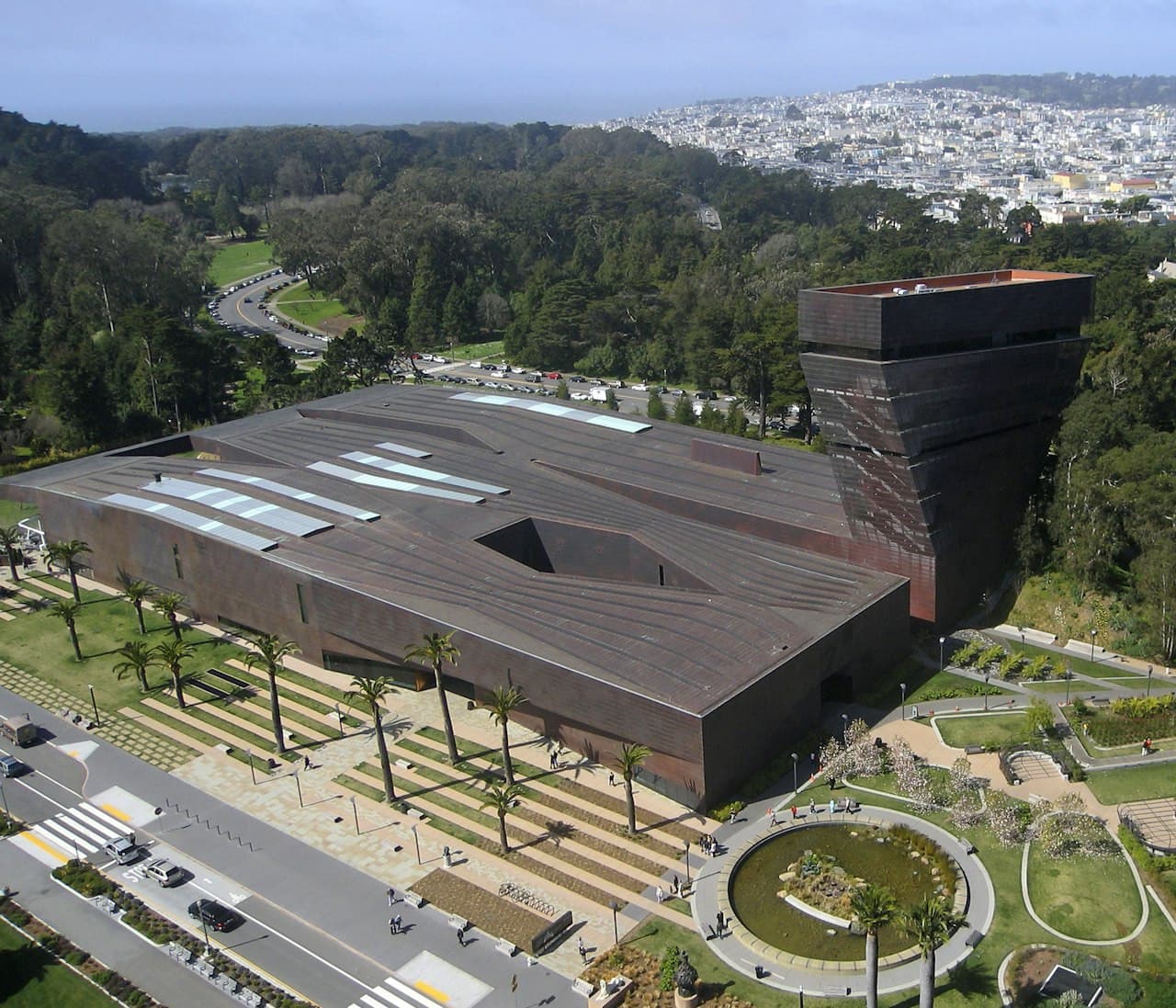 de Young Museum - تصویر اصلی
