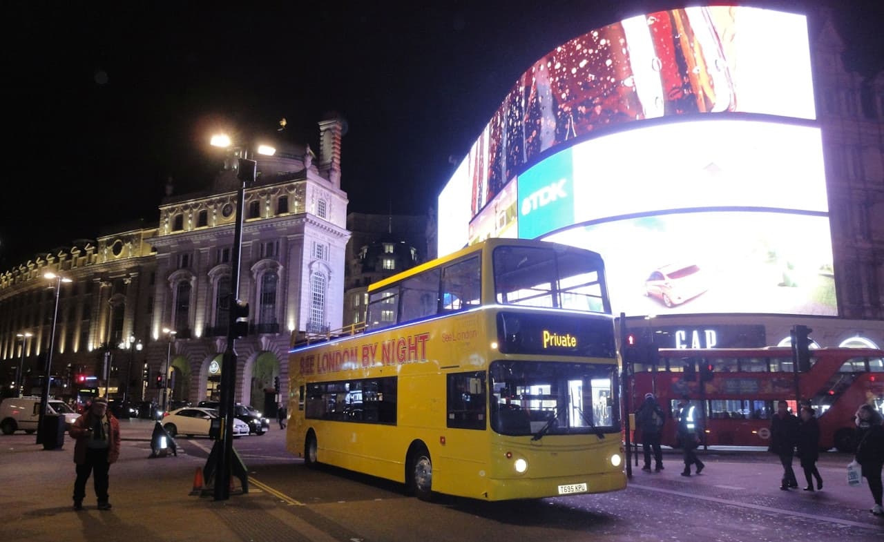 See London by Night - تصویر 2