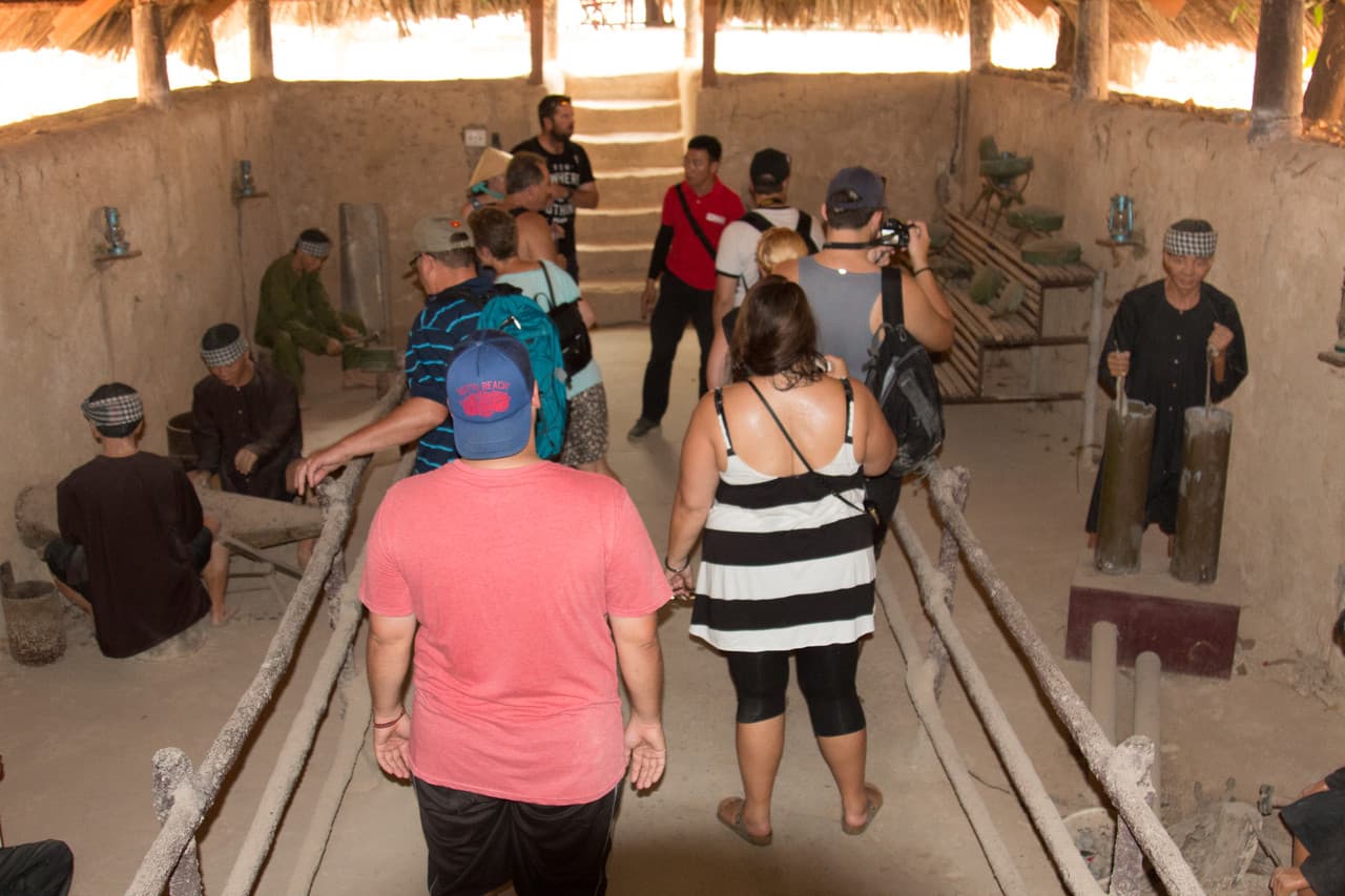 Cu Chi Tunnels Tour from Ho Chi Minh City - تصویر 10