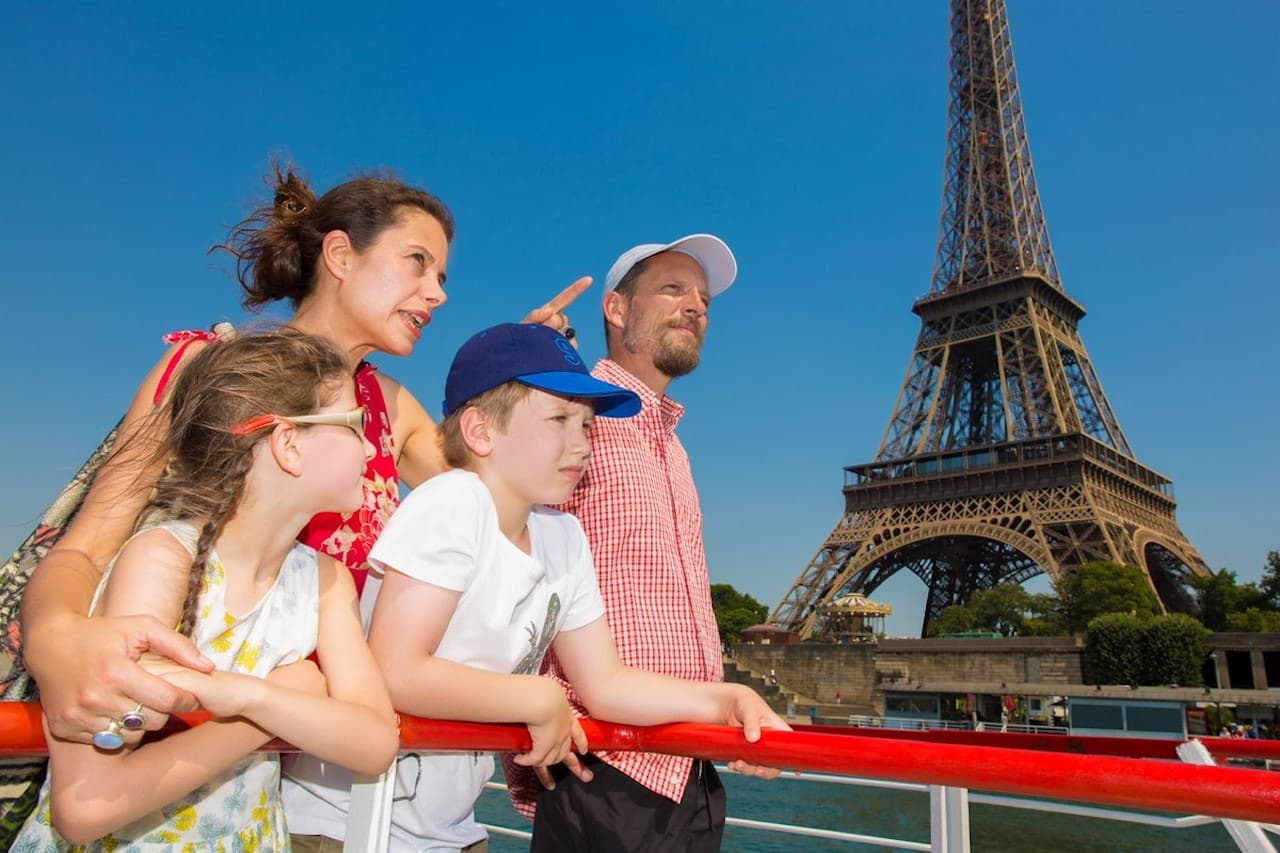 Seine River Sightseeing Cruise by Bateaux Mouches - تصویر 11