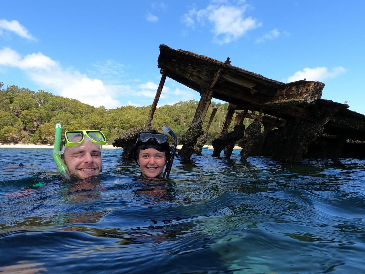 Moreton Island 1-Day Adventure Tour with Kayaking and Sandboarding - تصویر 6