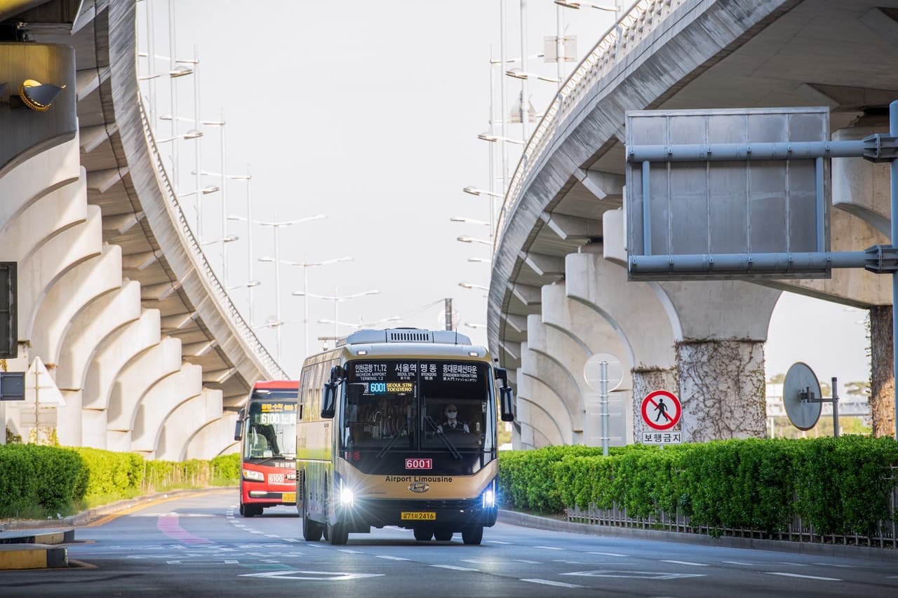 Airport Limousine Bus Transfers from Incheon International Airport to Seoul - تصویر 2