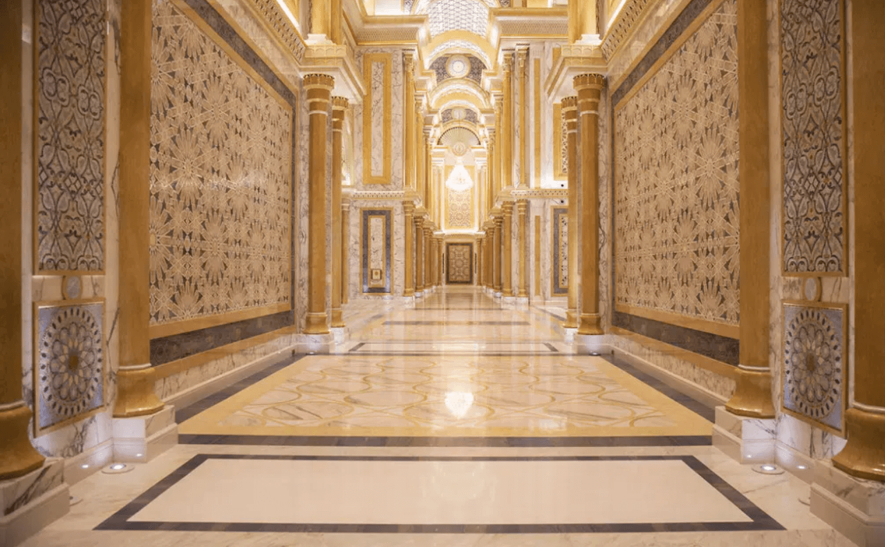 Abu Dhabi Full-Day Tour from Dubai: Sheikh Zayed Mosque, Emirates Palace, Corniche - تصویر 8