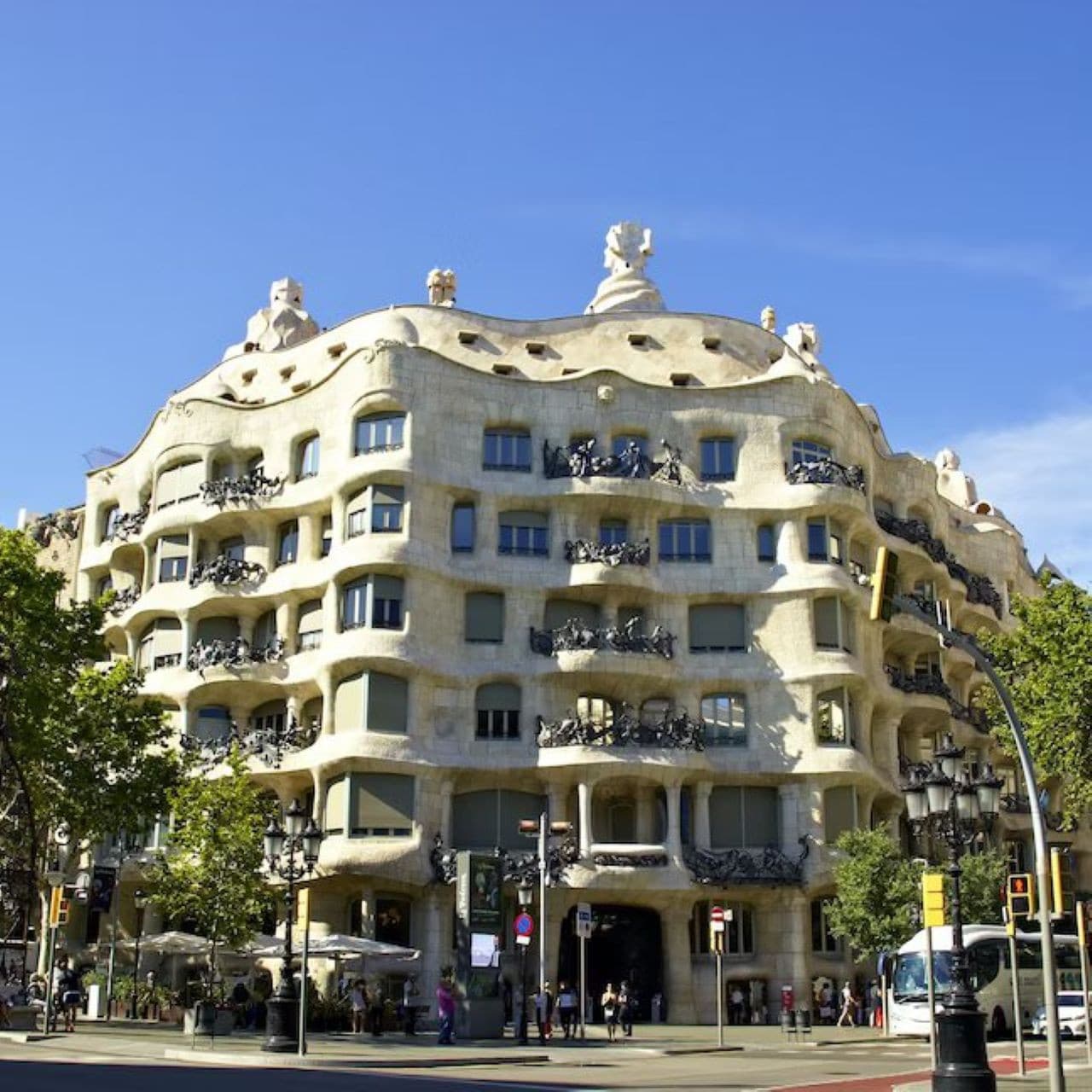 Barcelona Card - تصویر 5