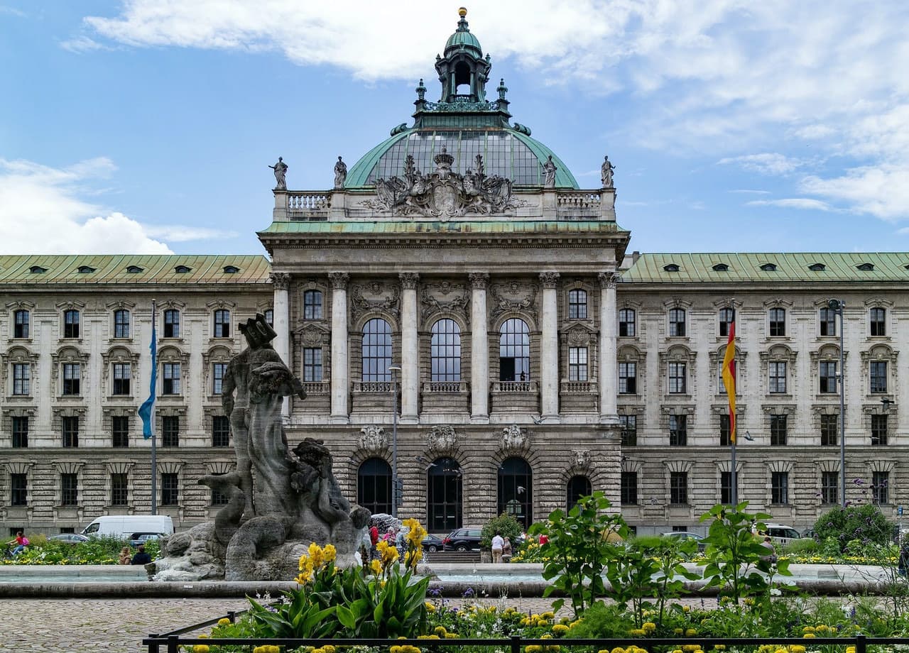 Munich Walking Tour - تصویر 3