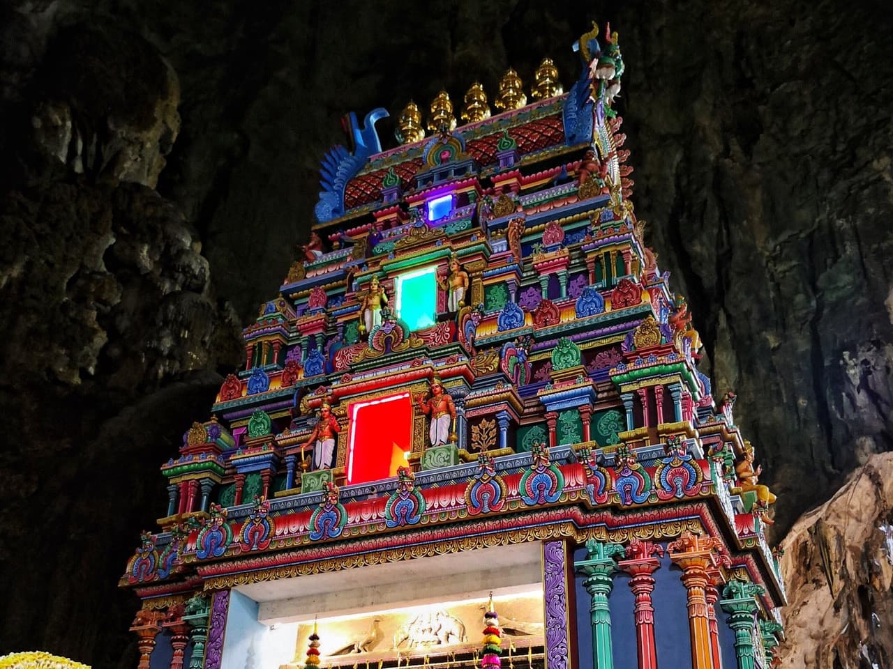 Genting Highlands and Batu Caves Full-Day Tour from Kuala Lumpur - تصویر 13