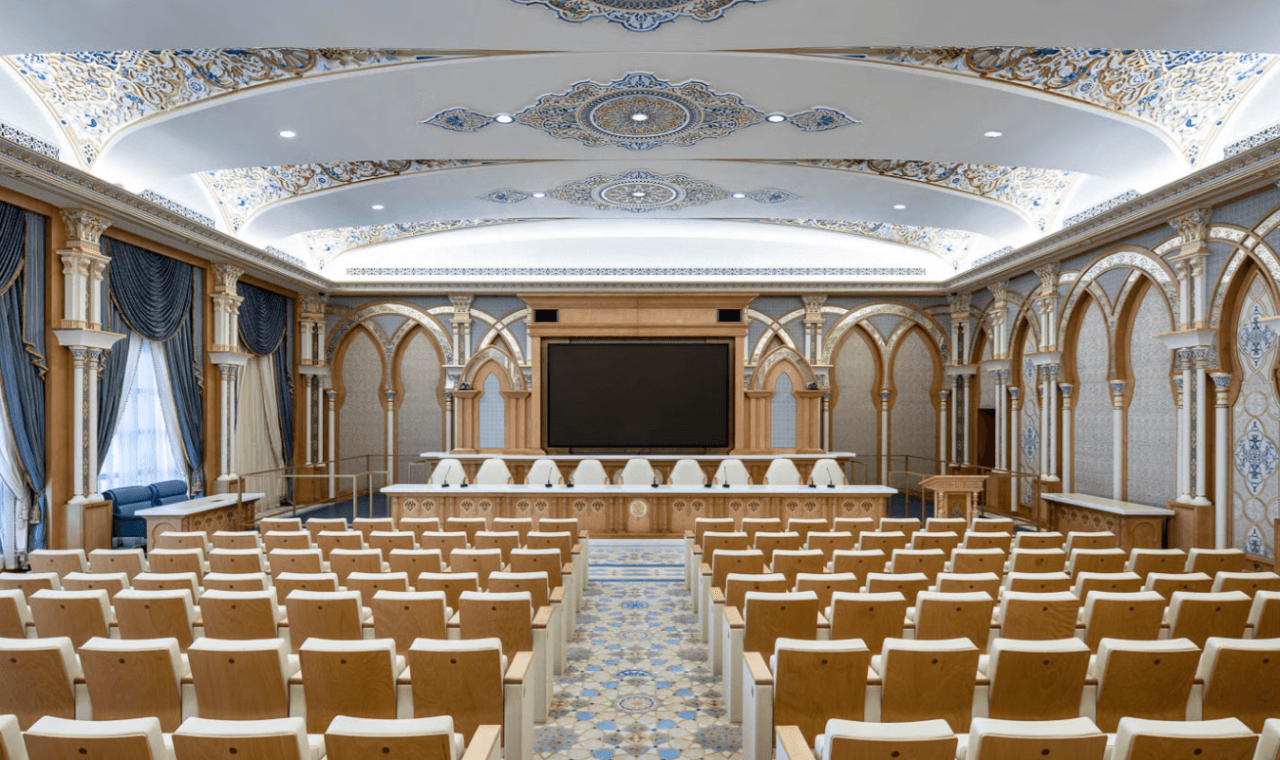 Abu Dhabi Full-Day Tour from Dubai: Sheikh Zayed Mosque, Emirates Palace, Corniche - تصویر 10