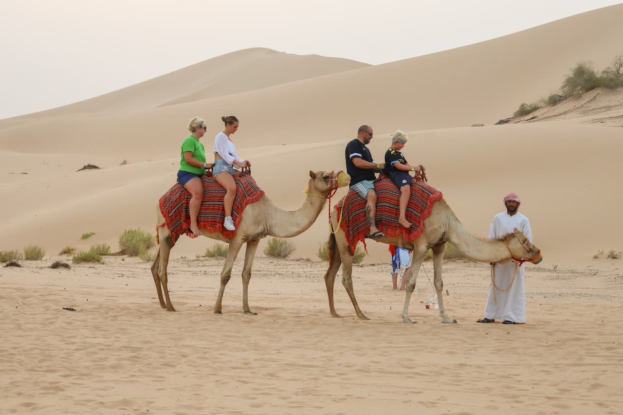 Desert Safari Tour from Abu Dhabi - تصویر 8