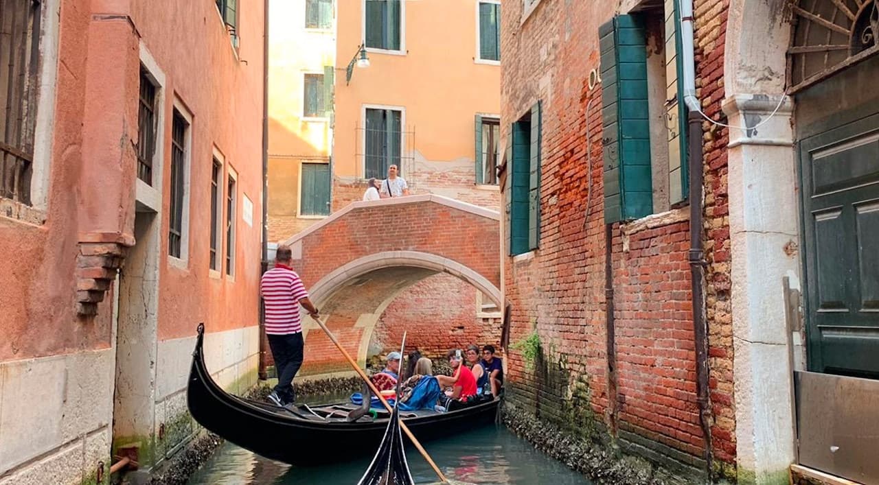 Venice: Gondola Ride with Live Commentary - تصویر 6