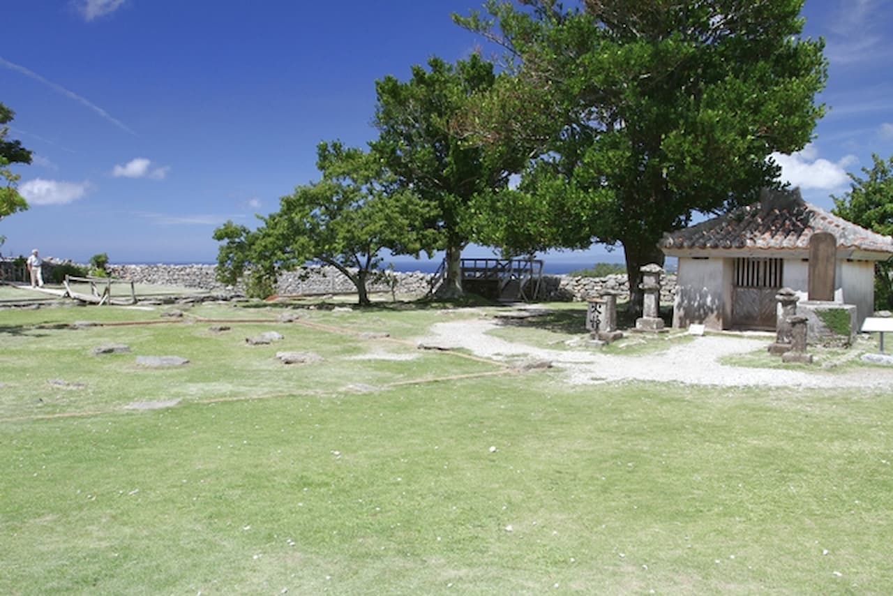Nakijin Castle Ruins Ticket - تصویر 6