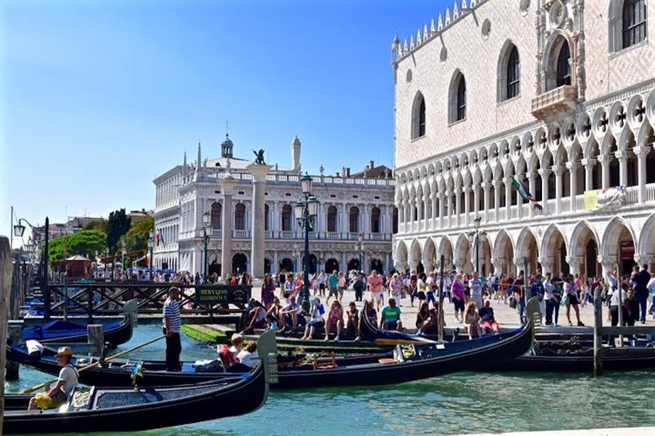St. Mark's Basilica and Doge's Palace Skip-the-Line Guided Tour - تصویر 2