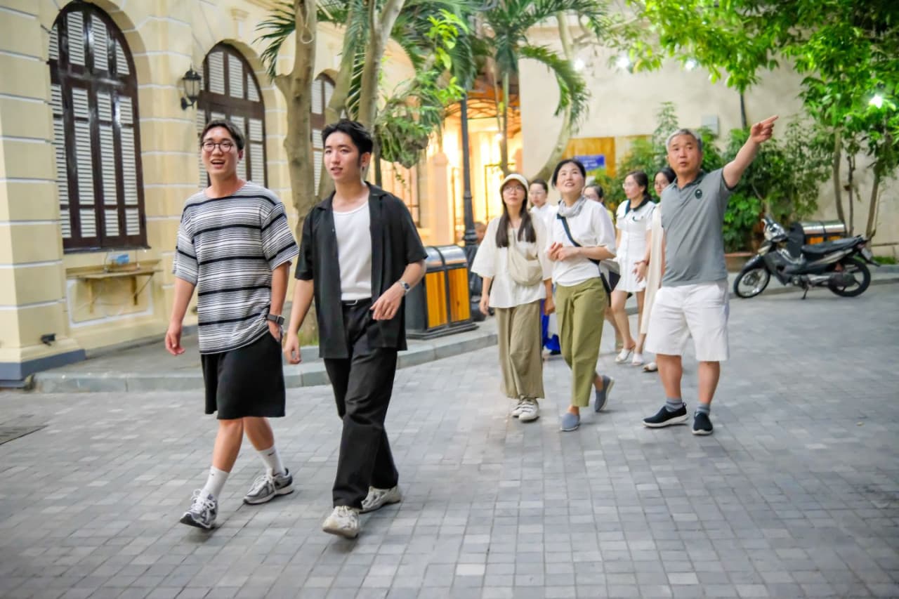 Egg Coffee Class and Hanoi Street Food Walking Tour - تصویر 6
