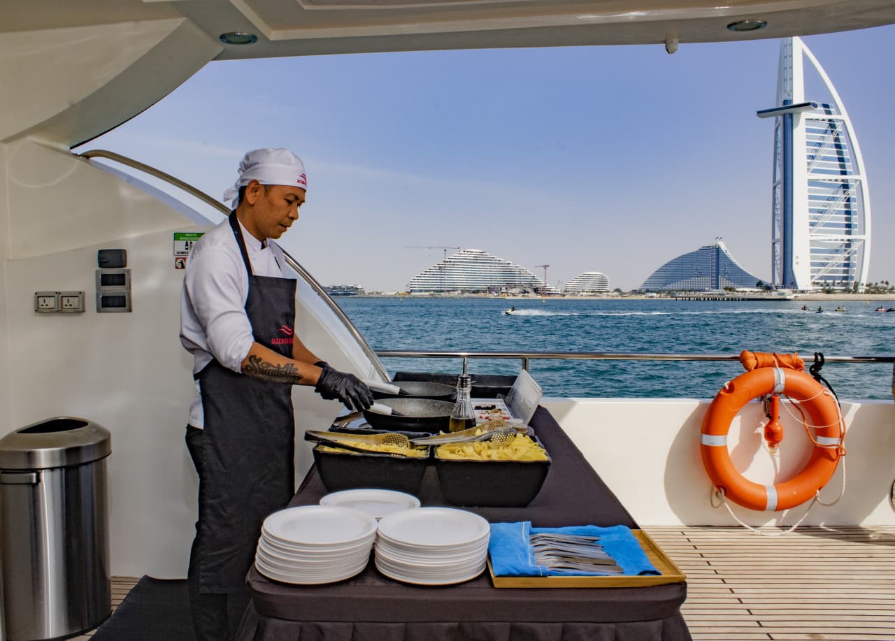 Dubai Marina Luxury Super Yacht Cruise - تصویر 4