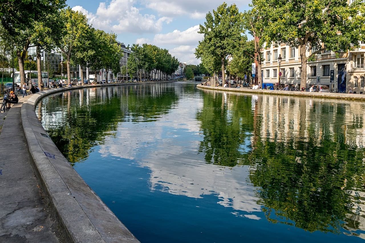 Canal Saint-Martin Cruise - تصویر اصلی