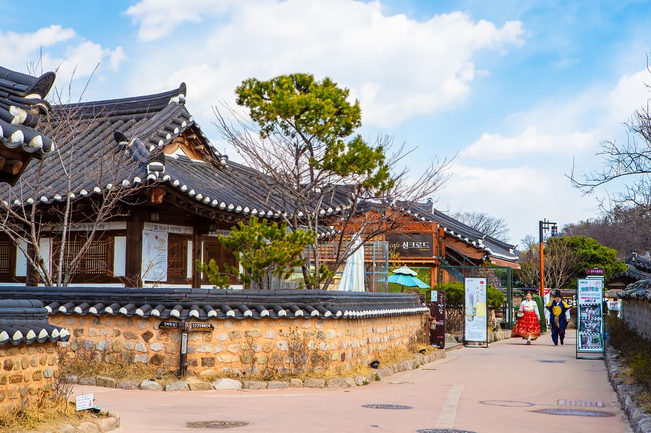 Gyeongju Silla Heritage Full-Day Tour with Seokguram Grotto from Busan - تصویر 16