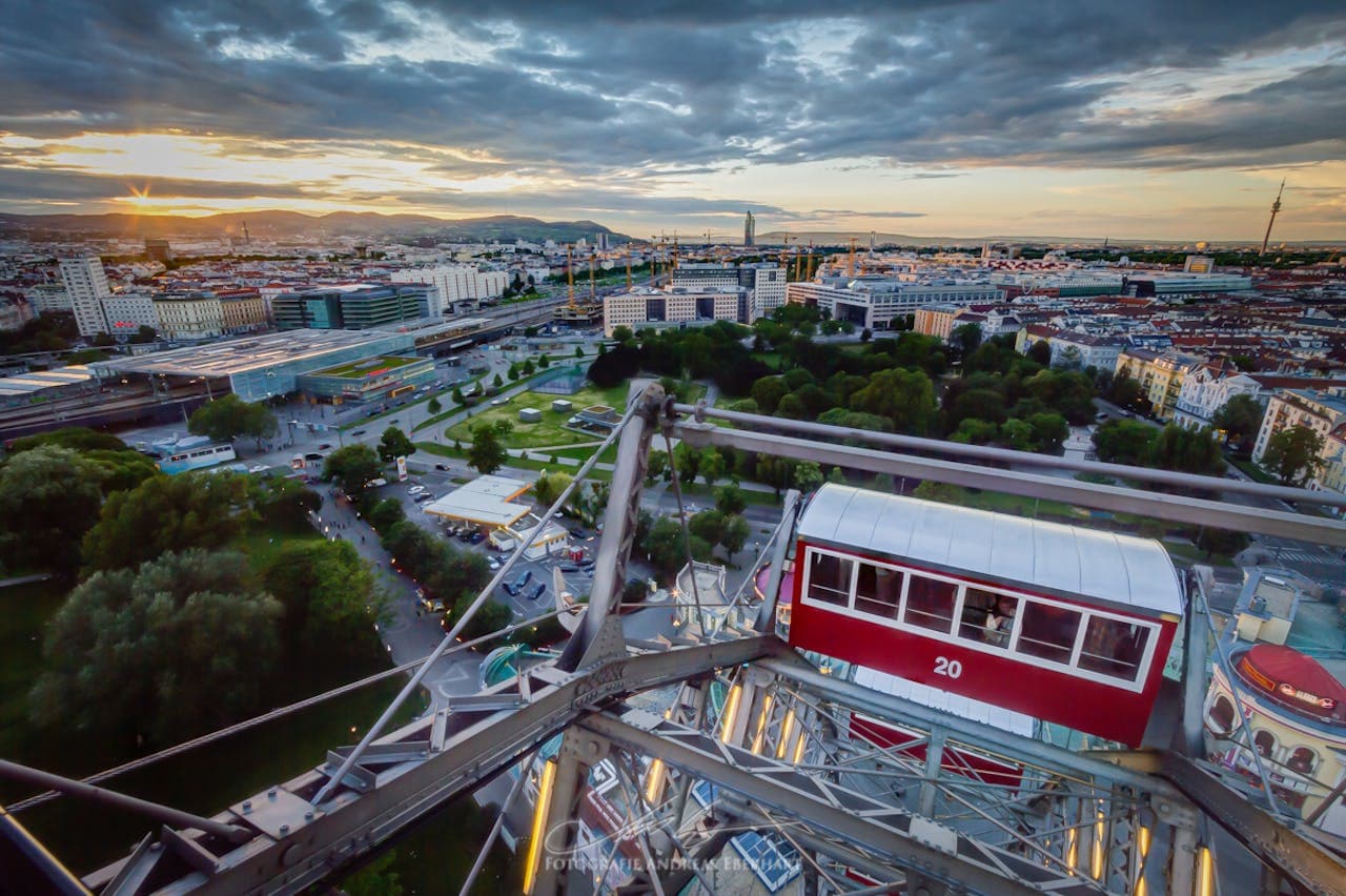 Vienna's Giant Ferris Wheel - تصویر 2