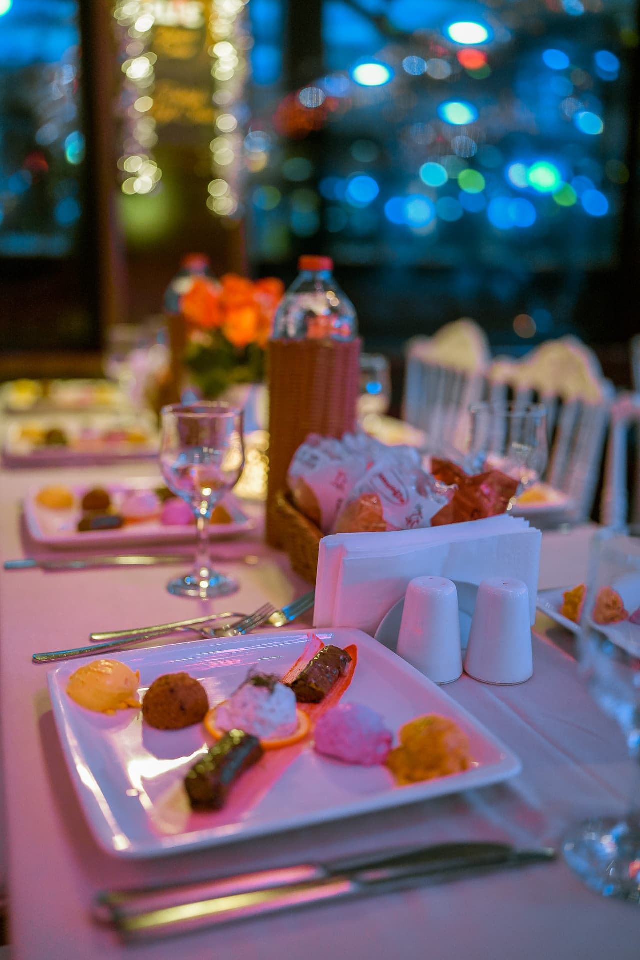 Bosphorus Dinner Cruise with Turkish Night Show - تصویر 6