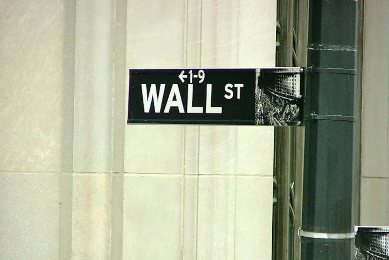 9/11 Memorial & Wall Street Walking Tour + Optional 9/11 Museum Admission - تصویر 12