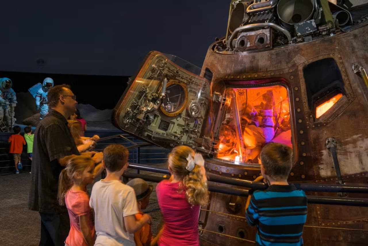 Space Center Houston Ticket - تصویر 3