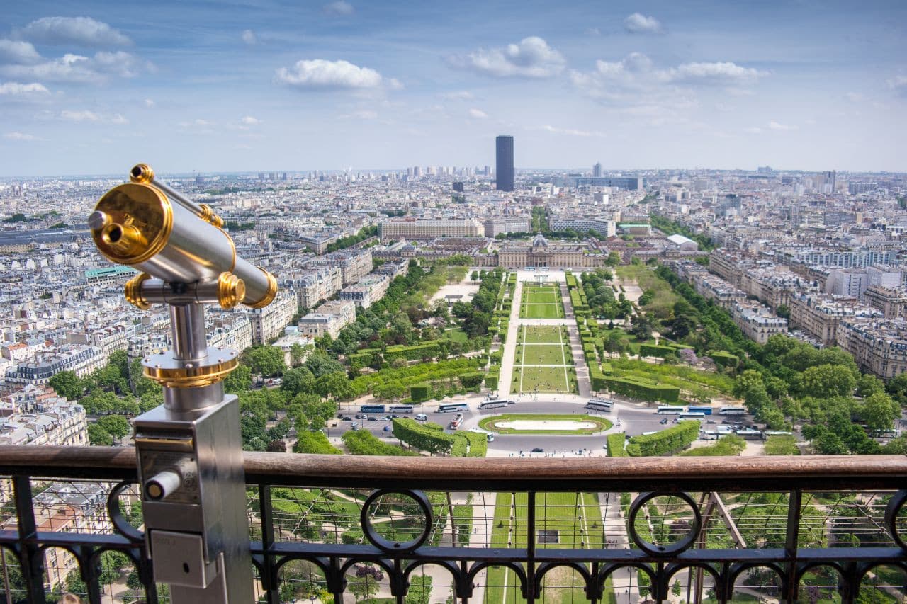 Paris Illuminations Night Bus Tour and Eiffel Tower Reserved Access - تصویر 13