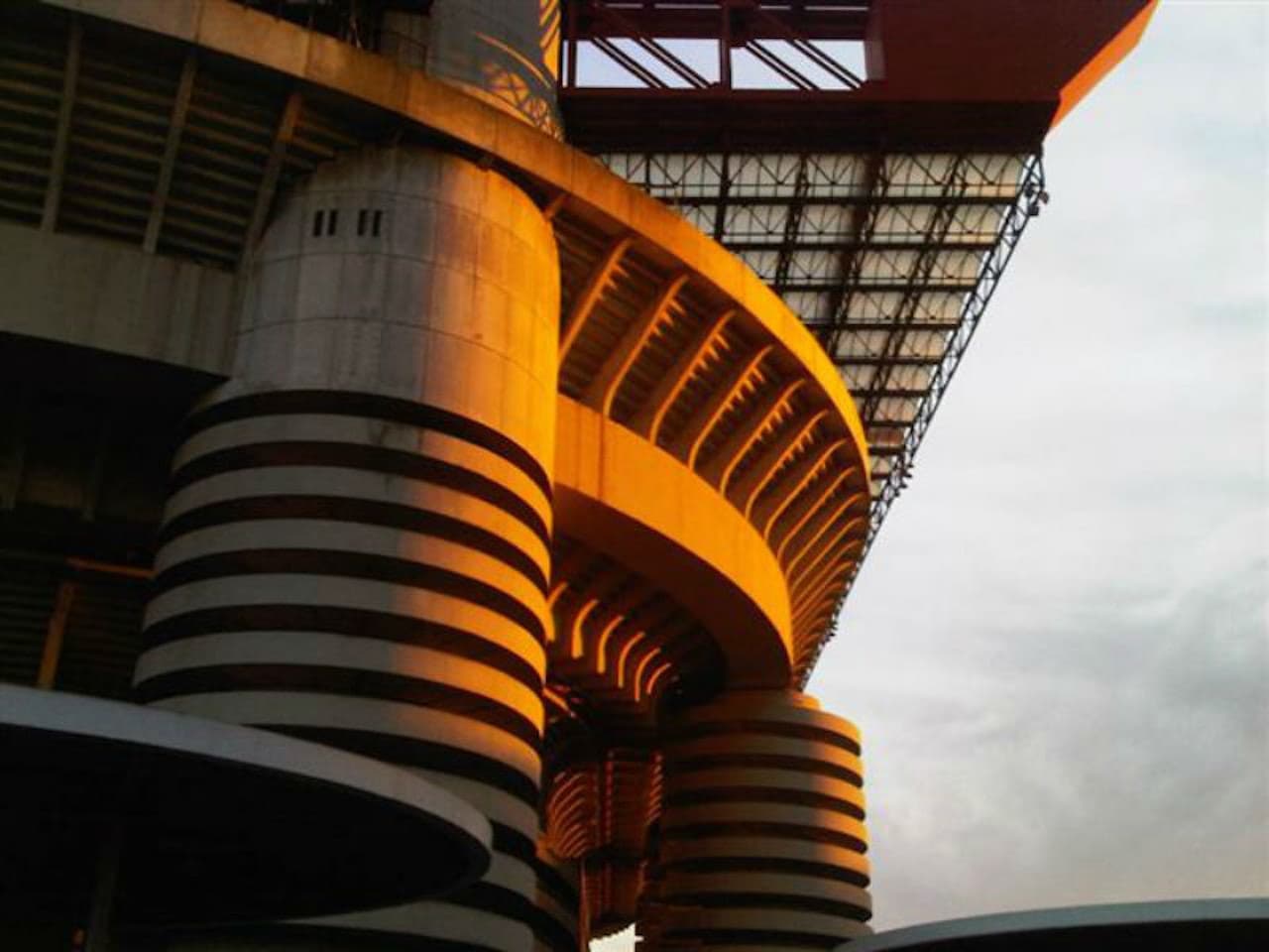 San Siro Stadium - تصویر 2