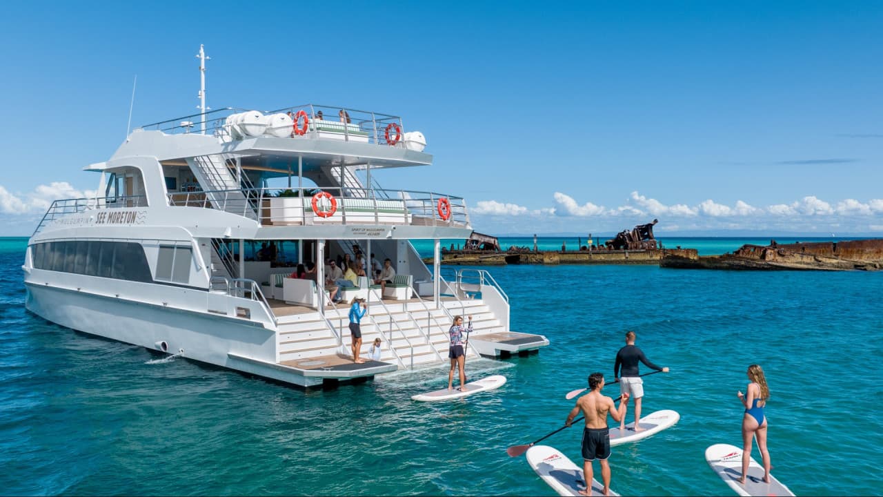 Tangalooma Wrecks & Dolphin Cruise Optional Round transfer from Brisbane City and Gold Coast - تصویر اصلی