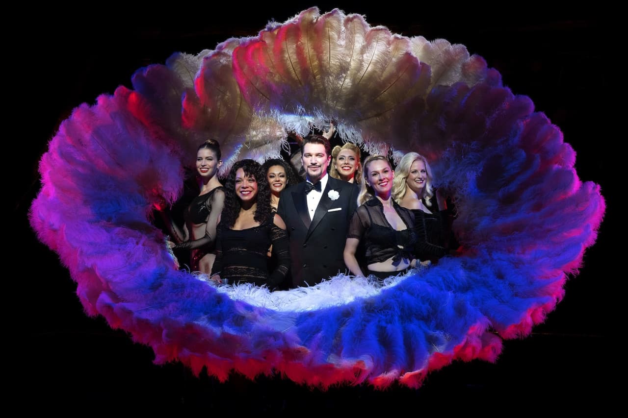 Chicago Broadway Show Ticket in New York - تصویر 3