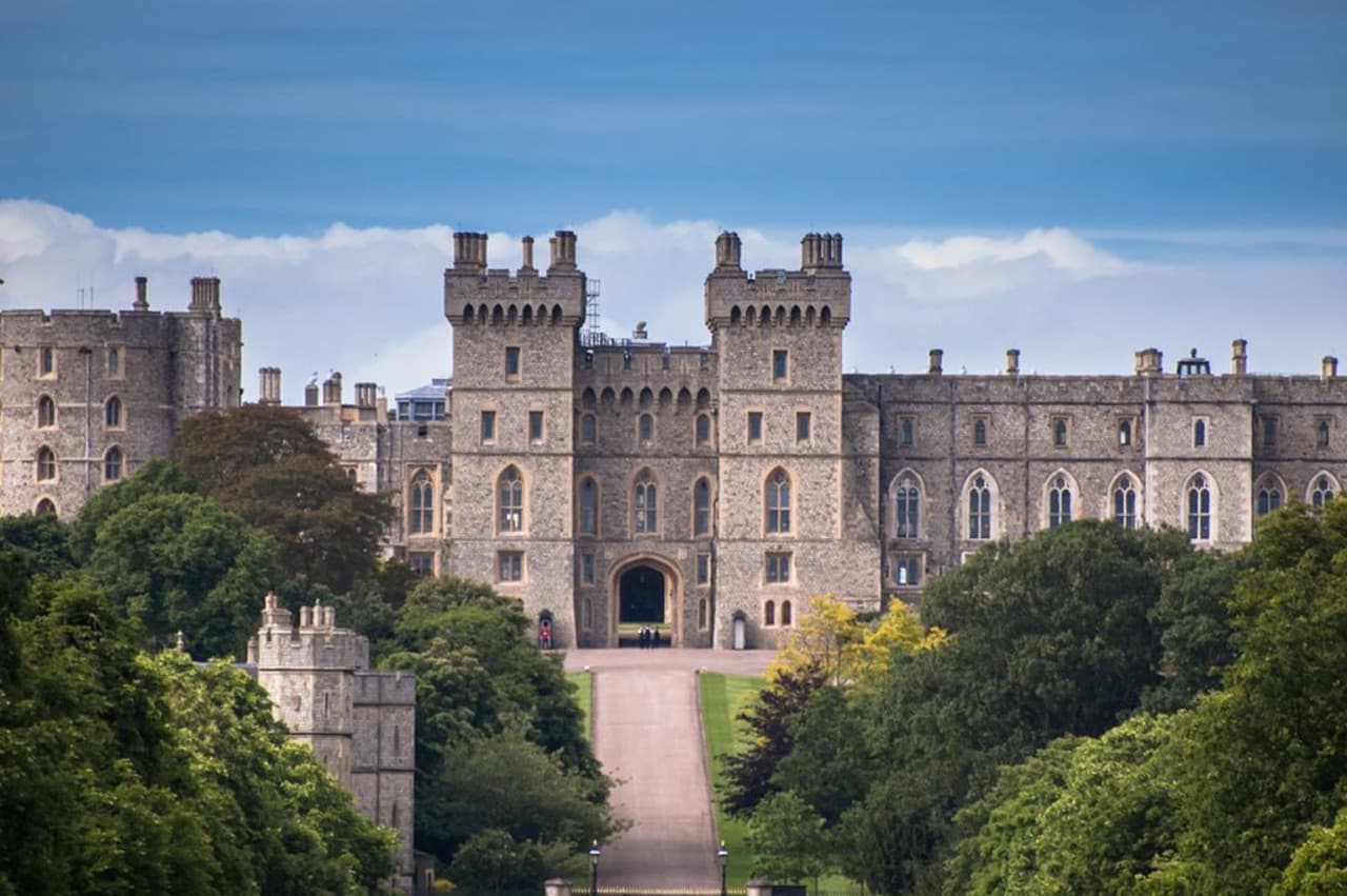 Windsor Castle Half-Day Tour from London with Audio Guide - تصویر 8