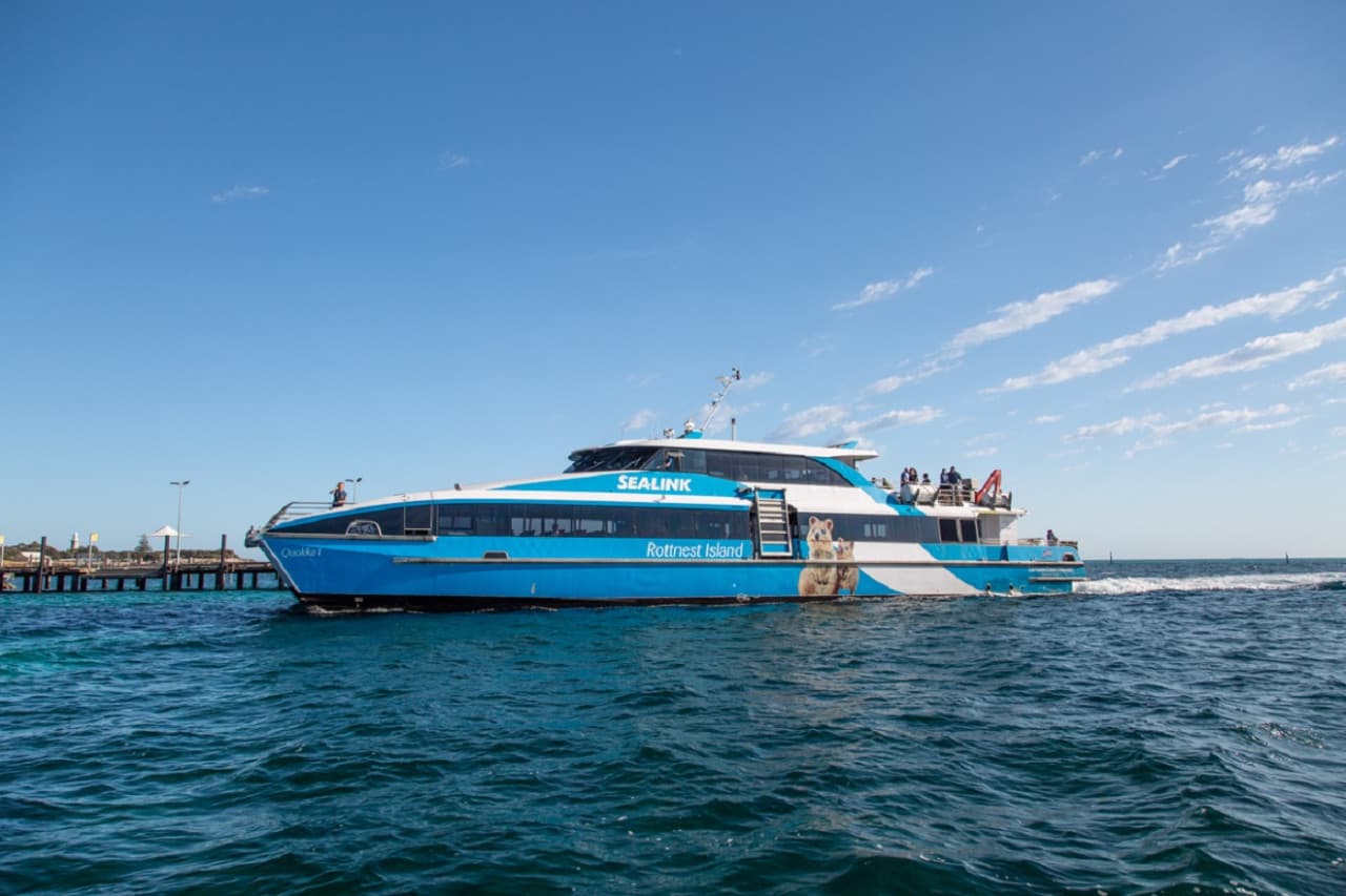 Round Trip SeaLink Ferry Transfer to Rottnest Island with Bike Hire - تصویر 13