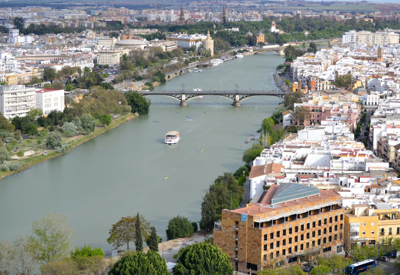 Seville: Sightseeing Cruise from Torre Del Oro - تصویر 2