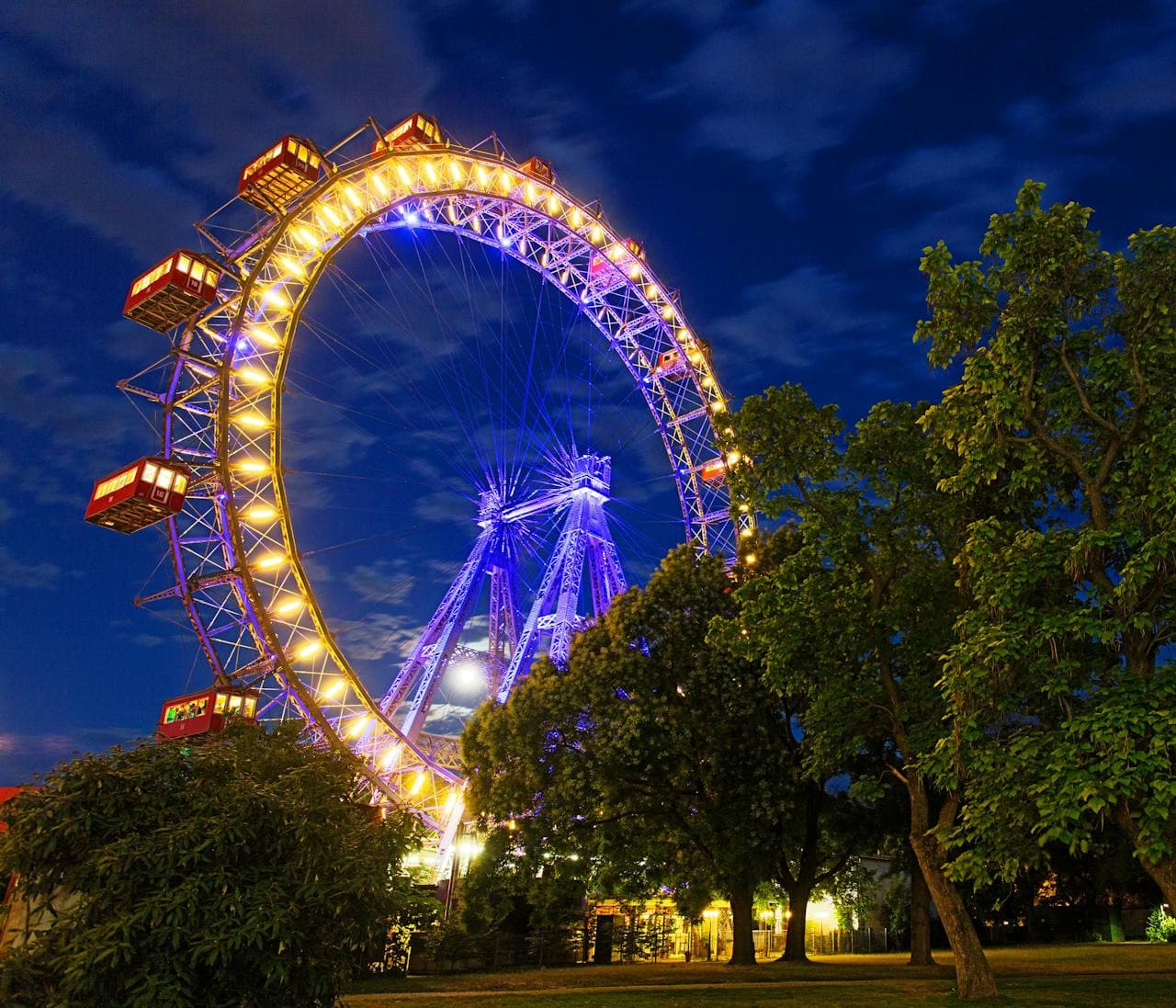 Vienna's Giant Ferris Wheel - تصویر 4