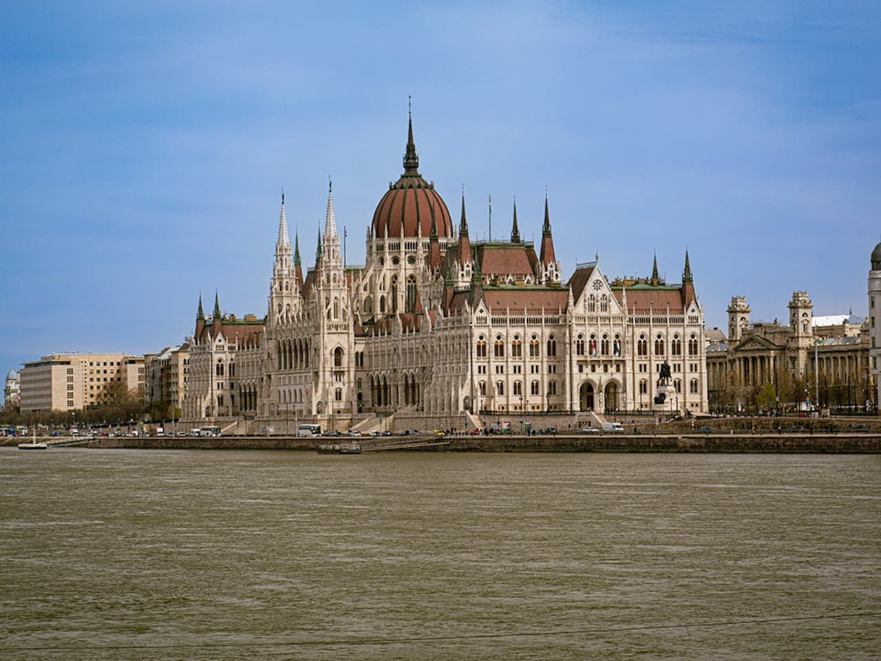 Budapest Parliament Panorama Sightseeing Cruise from Buda - تصویر 4