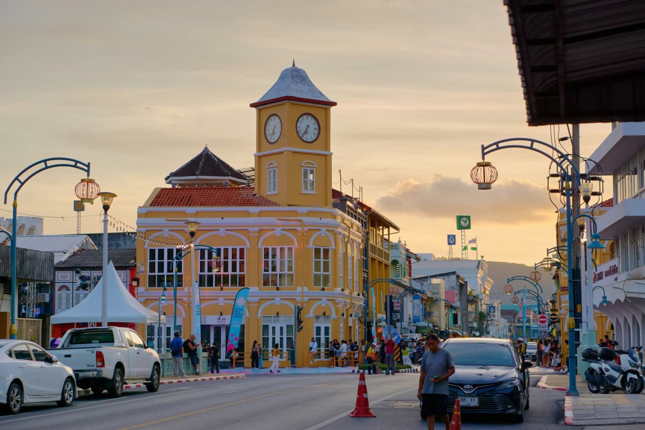 Phuket City Half-Day Tour: Wat Chalong, Big Buddha, Karon Viewpoint, Old Phuket Town - تصویر 5