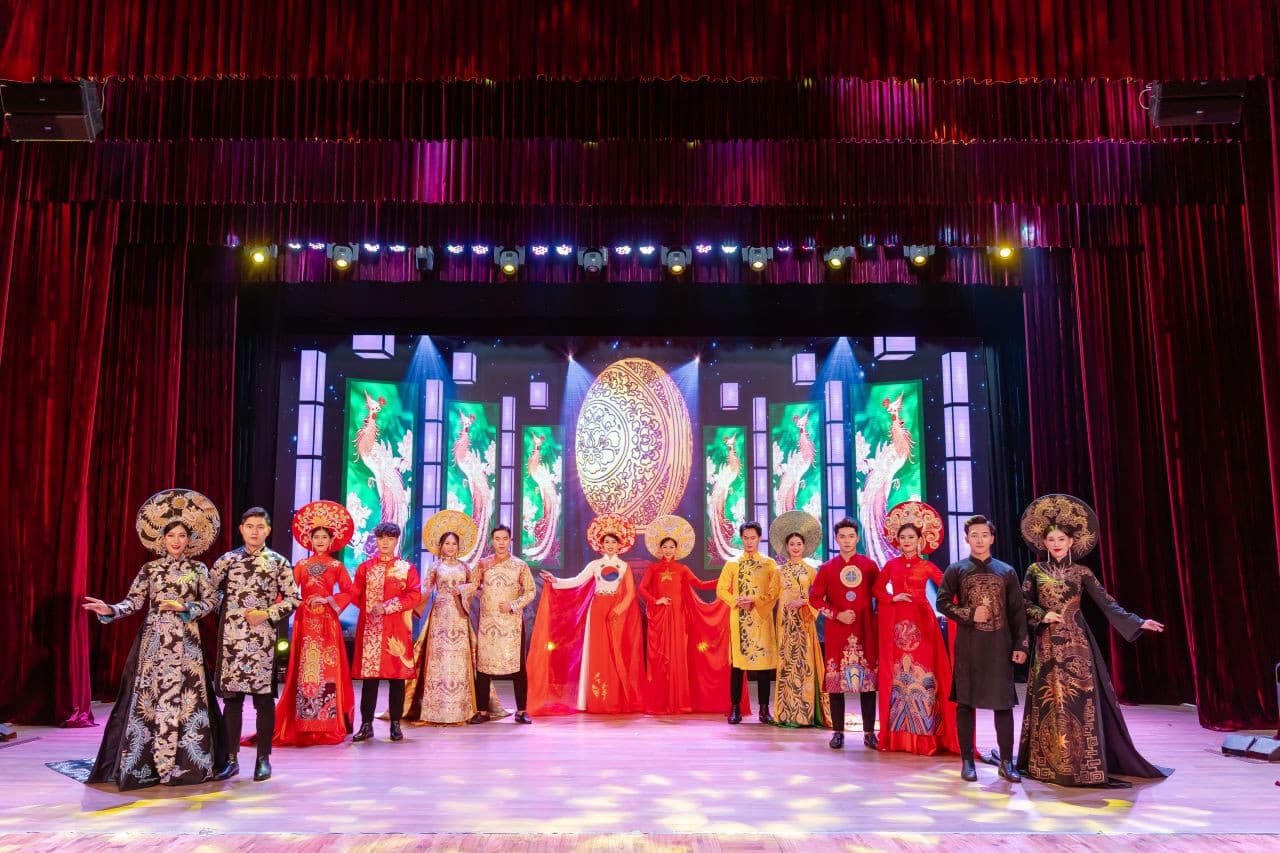 Ao Dai Show in Da Nang - تصویر 12