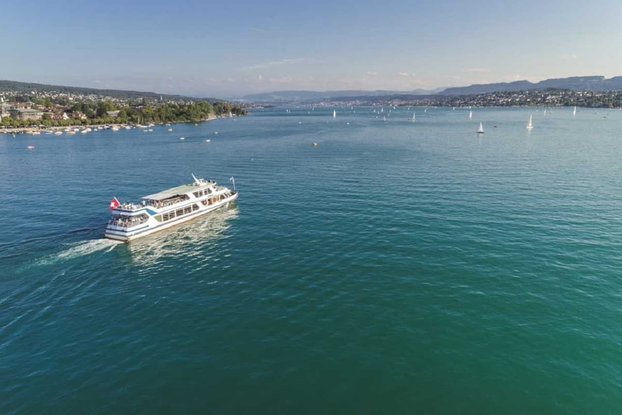 Zurich City Sightseeing Bus Tour with Lake Cruise - تصویر 5