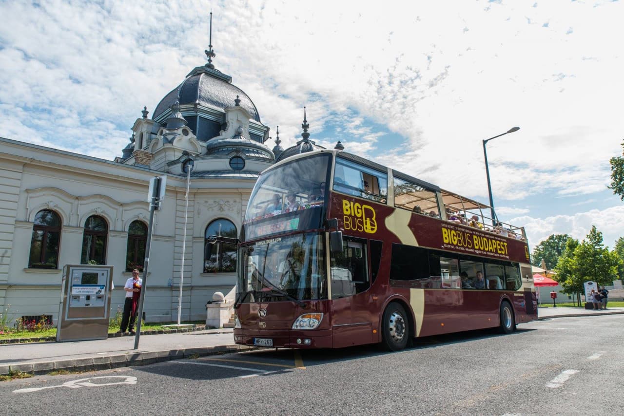 Big Bus Budapest Hop-on Hop-off Bus Tour - تصویر 10