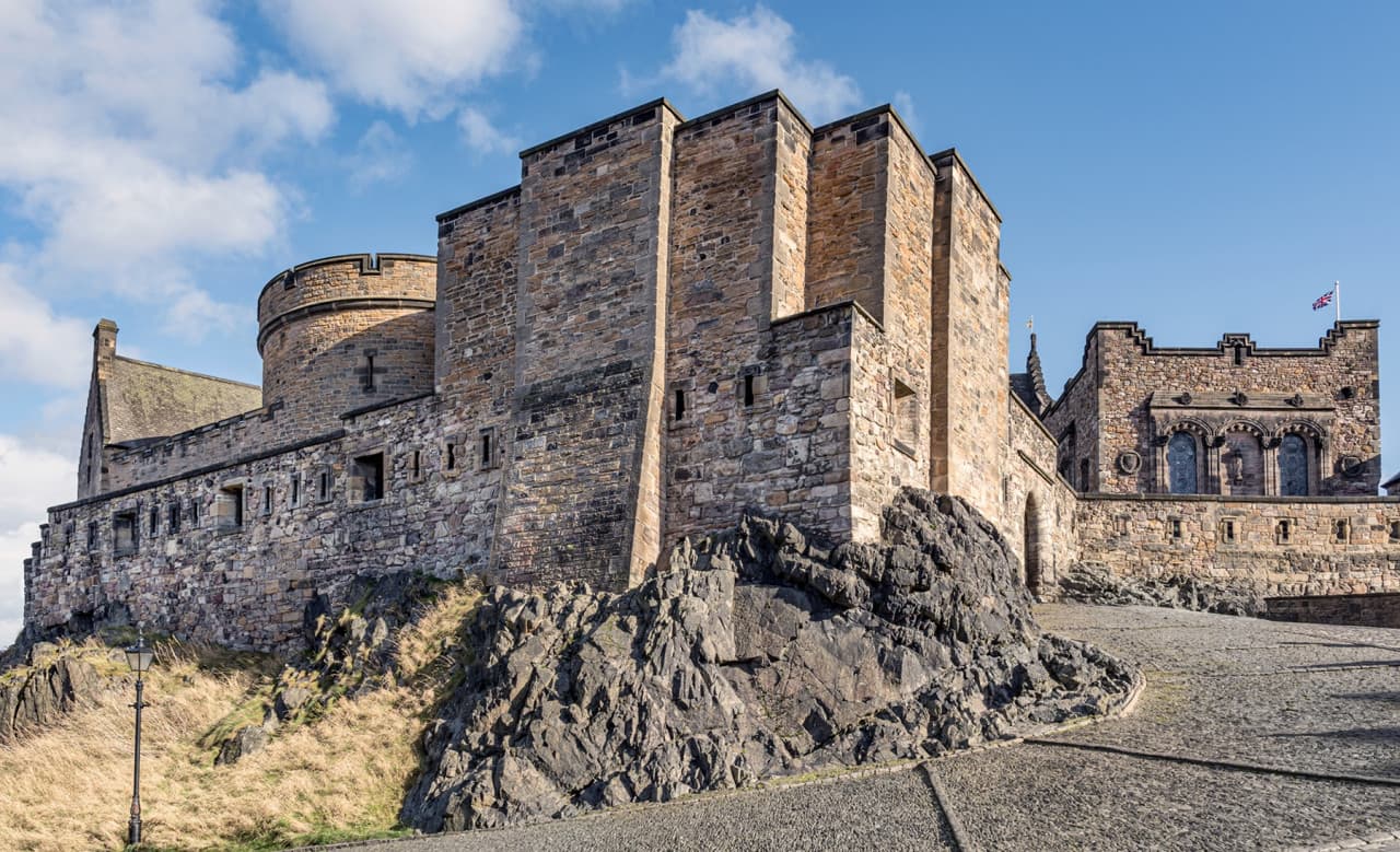 Edinburgh Castle Guided Tour with English-Speaking Guide & Entry - تصویر 5