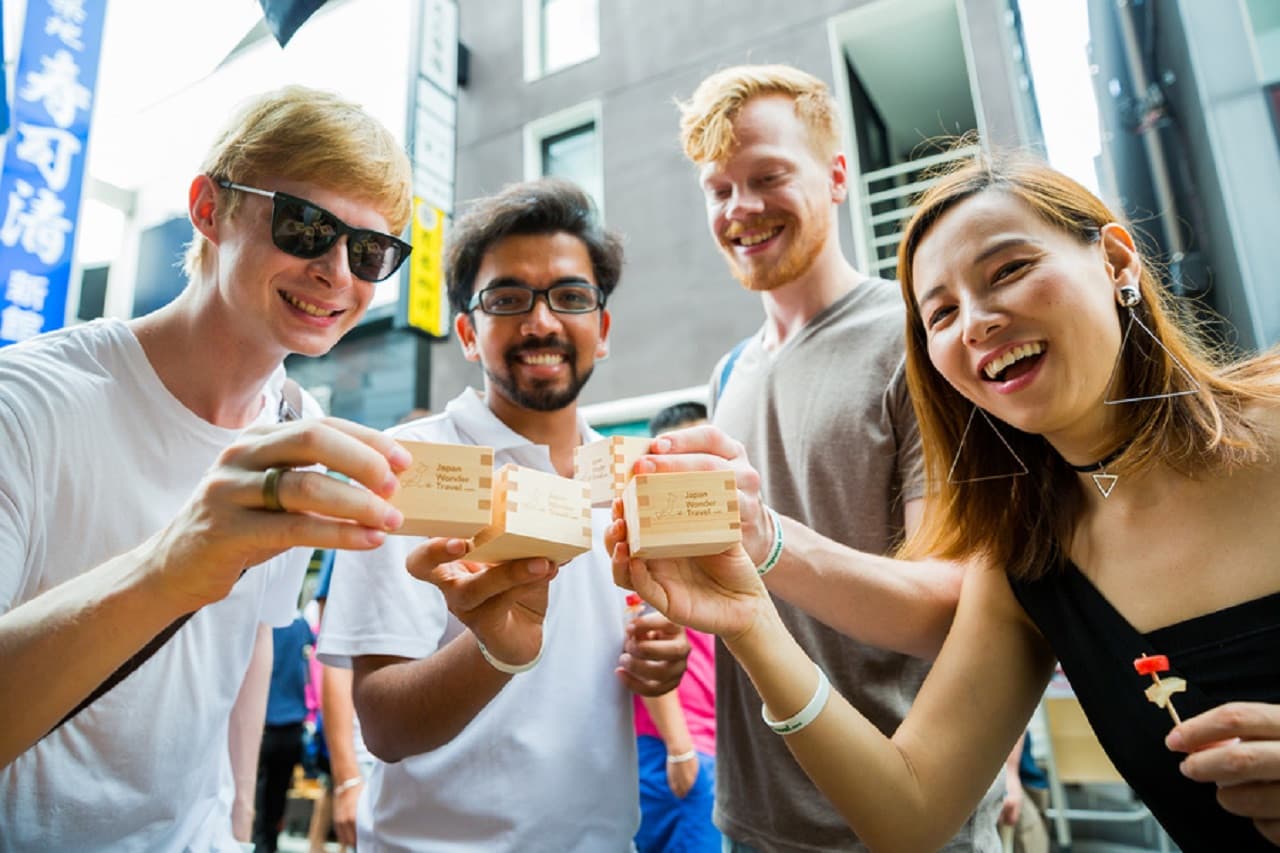 Tokyo Food and Drink Tour at Tsukiji Outer Market - تصویر 8