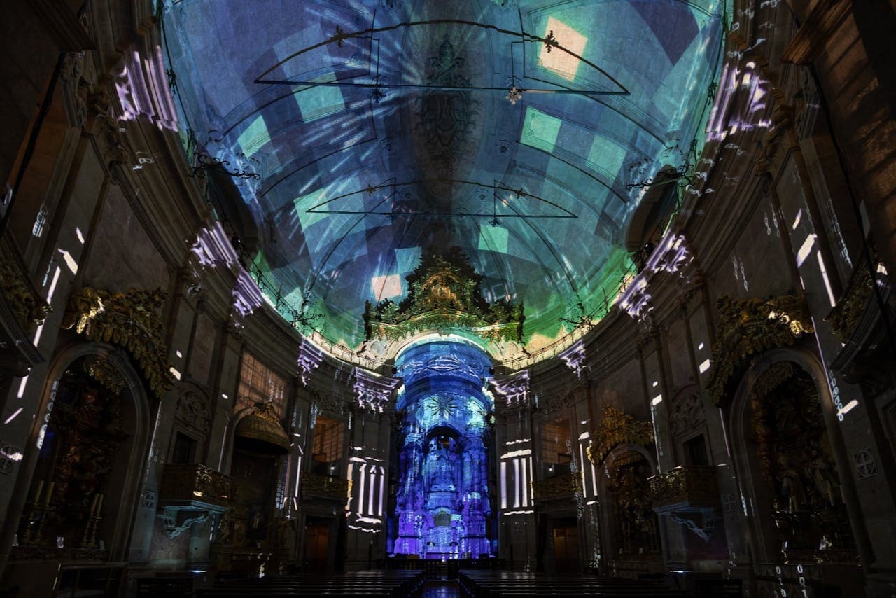 Spiritus Light Show At Clérigos Church Ticket - تصویر 11