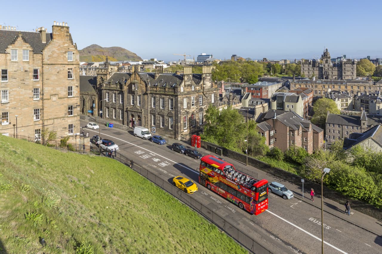 City Sightseeing Edinburgh Hop-on Hop-off Bus Tour - تصویر 3