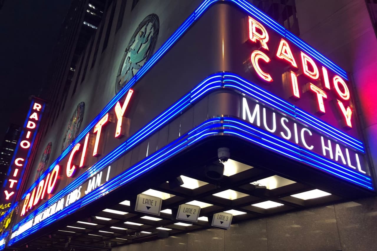 Radio City Music Hall Christmas Spectacular Show Starring the Rockettes Tickets - تصویر 2