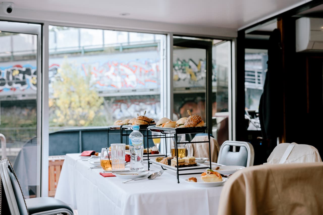 Spirit of Melbourne Bottomless Brunch Cruise on the Yarra River - تصویر 6