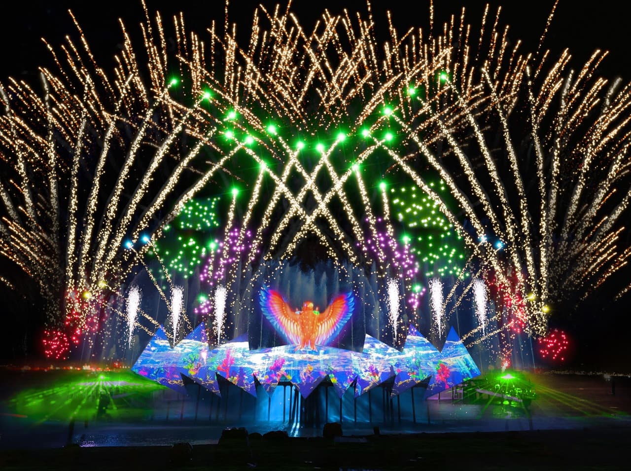 Wings of Time Fireworks Symphony Ticket - تصویر اصلی