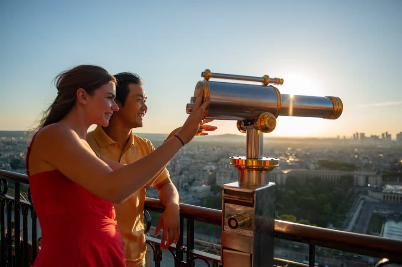 Eiffel Tower Reserved Access Tickets with Optional Summit - تصویر 6