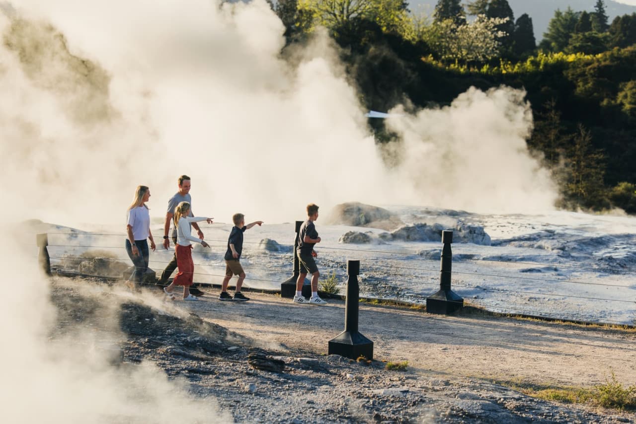 Te Puia Geothermal Valley Guided Tour - تصویر 3