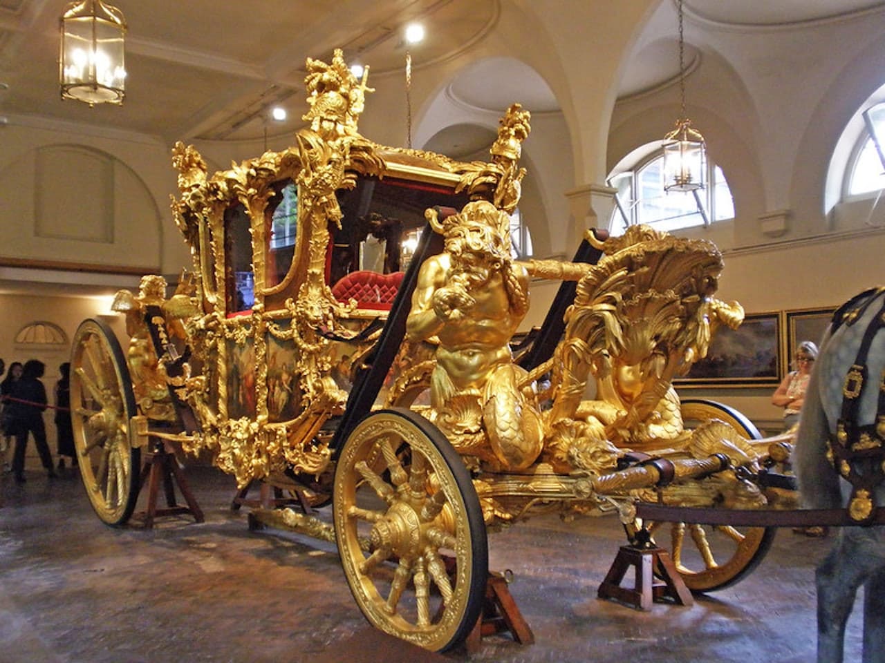 Royal Mews at Buckingham Palace - تصویر 3