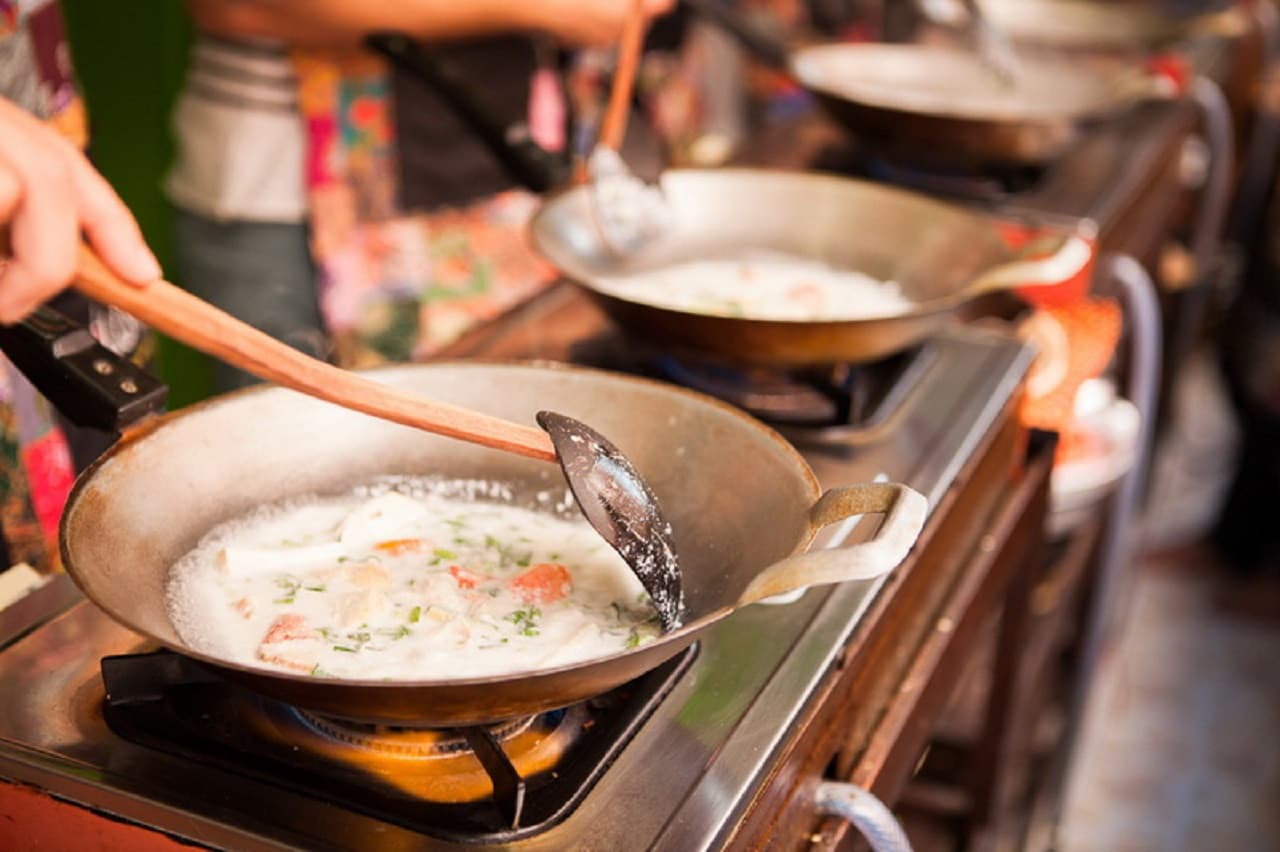 Thai Cooking Class at Silom Thai Cooking School - تصویر 4