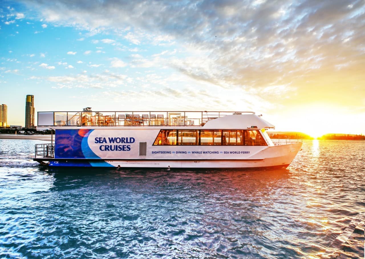 Gold Coast Buffet Dinner Cruise aboard Sea World Cruises - تصویر 2