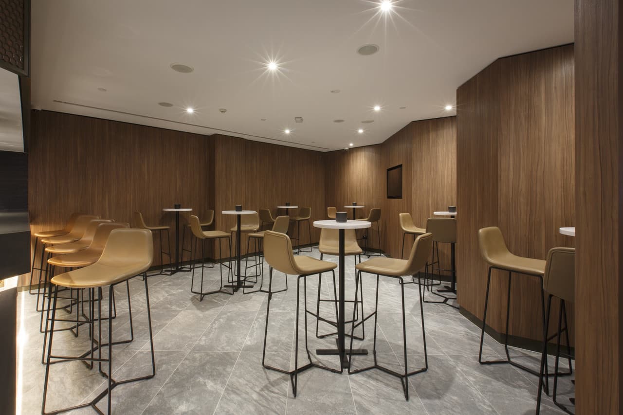 Plaza Premium Lounge - Melbourne Airport Terminal 2 - تصویر 3